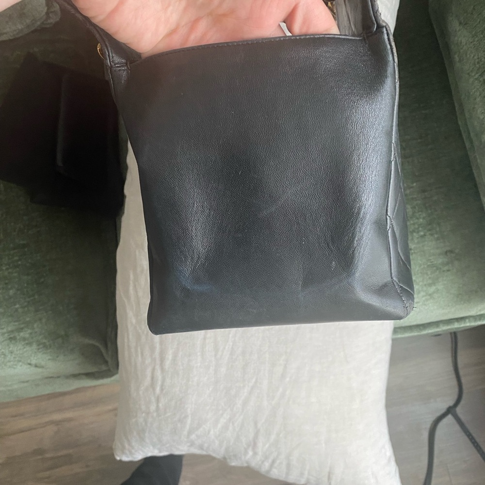 Chanel Black Lambskin Quilted Large Tote Bag with Gold Chain & Leather Handles - Picture 9 of 16